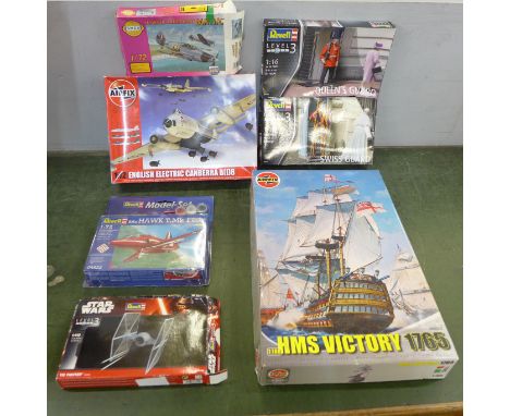 An Airfix HMS Victory and six other model kits including Star Wars (contents intact) 