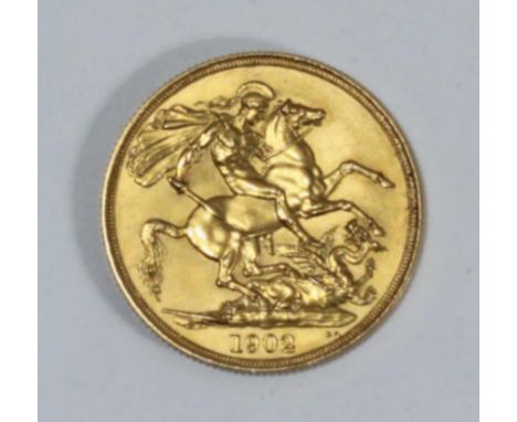 An Edward VII 1902 gold matte proof struck £2 piece, gross weight approximately 16g. Condition: VF+ 