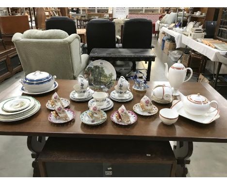 A quantity of cups, saucers, teapot, coffee pot &amp; tureen etc. By Copeland &amp; Wedgwood etc.