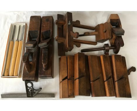 A collection of vintage tools to include boxed chisel set, planers some for beading or architrave work and others.Condition R