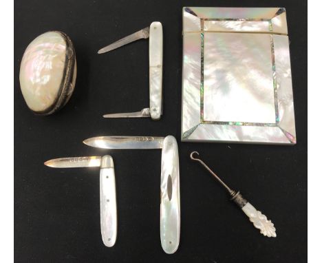 Selection of Mother of Pearl to include card case 10.5 h x 8cm w, oval shaped pill/snuff box 6.5 w, silver plated fruit knive