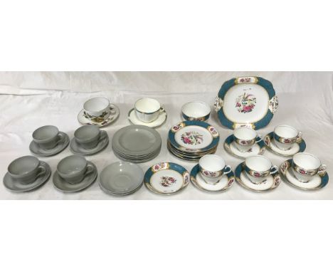 A selection of ceramics to include a 'Ye Old English' Grosvenor China part tea set 1 x cake plate, 6 x saucers, 5 x cups, 7 x