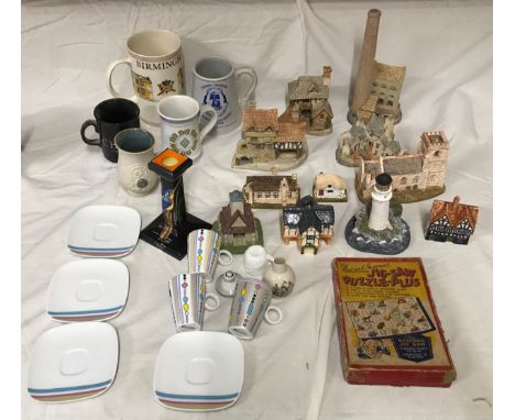 Mixed selection, David Winter, Lilliput Lane and other makes, various buildings, mugs including Gun Trade, Gladstone Pottery 