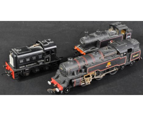 A collection of x3 assorted Triang / Hornby and Hornby Dublo 00 gauge model railway trainset locomotive engines comprising; T