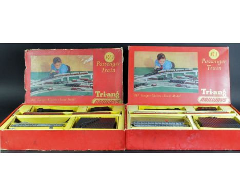 Two original vintage Triang / Tri-ang 00 gauge model railway trainset locomotive engine sets comprising models No. R0 and R.0