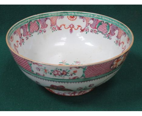 PRETTY HANDPAINTED FAMILLE ROSE CERAMIC BOWL, CIRCA 1778, DIAMETER APPROXIMATELY 23cm 