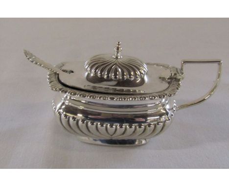 Silver mustard pot with blue glass liner Sheffield 1906 and spoon Birmingham 1905, weight without liner 2.35 ozt