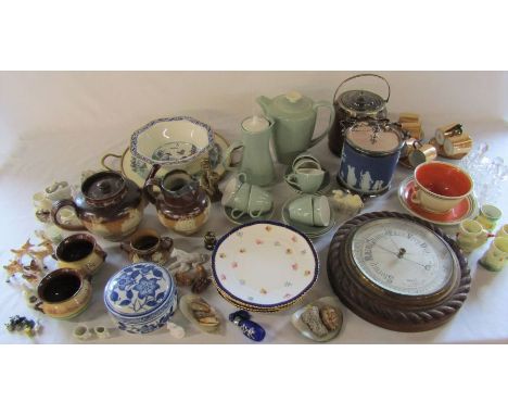 2 boxes of assorted ceramics etc inc Poole, Aynsley, Susie Cooper and Doulton Lambeth