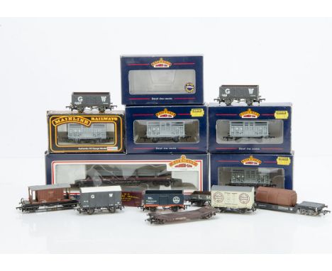 Bachmann Mainline and kit-built 00 Gauge LMS GWR and other Goods Rolling Stock and various diecast Vehicles, Bachmann 33-652 