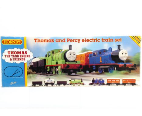 Hornby 00 Gauge Thomas The Tank Engine Series R9000 Thomas and Percy Double Electric Train Set, comprising 0-4-0 Thomas, Anni