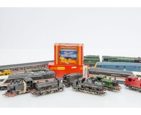 Hornby (Margate) 00 Gauge Locomotives and Rolling Stock, unboxed Inter-City Swallow Livery Class 91 3-Car set, BR blue Class 
