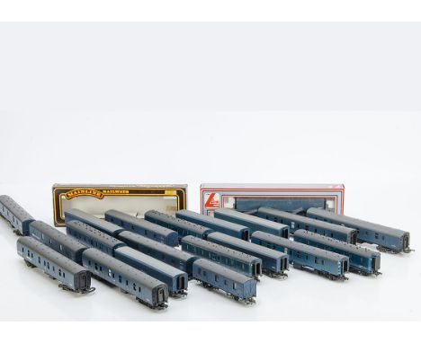 OO Gauge Lima and Other BR Parcel/Luggage Vans, a boxed Lima 30 5353 luggage van, together with unboxed examples Lima Luggage