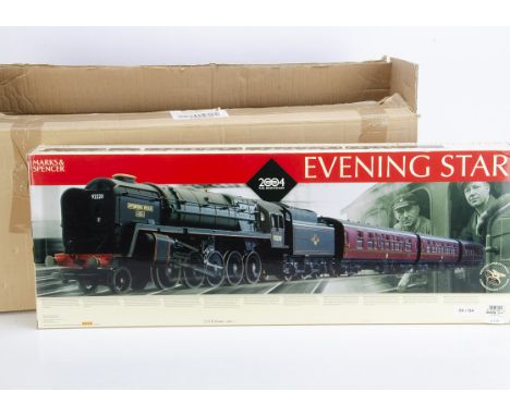 Hornby 00 Gauge R1045 Marks and Spencer Evening Star Train Set, comprising BR green Class 9F 92220 'Evening Star', three BR m