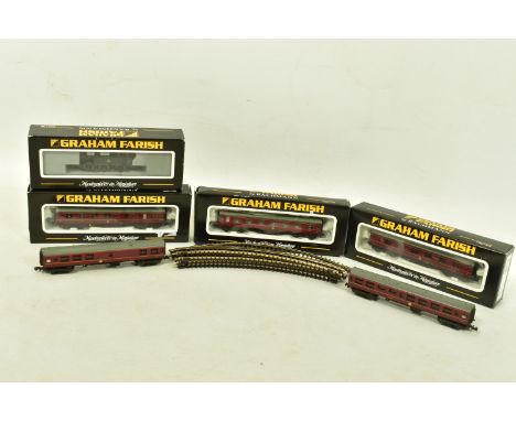 A BOXED GRAHAM FARISH BY BACHMANN N GAUGE CLASS 3F JINTY TANK LOCOMOTIVE, No.47593, B.R. black livery (372-203), with three a
