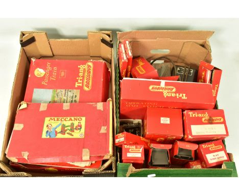 A QUANTITY OF BOXED TRI-ANG OO GAUGE MODEL RAILWAY ITEMS, to include R1X train set, comprising Princess class locomotive 'Pri