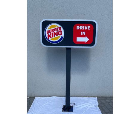 German Burger King Drive In light-up sign. Height: 167 cm. Width: 94 cm. Depth: 17 cm. Condition: Very Good. Location: The Ne