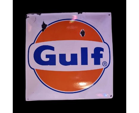 Vintage Gulf Oil enamel sign. Some spots of lost enamel, 4 mounting holes. Height: 30 cm. Width: 30 cm. Condition: Good. Loca