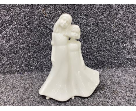 1 Royal Worcester moments friendship figure, Dated 2004