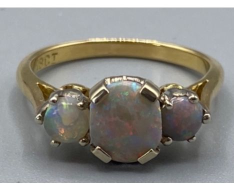 18ct gold 3 stone Opal ring - size L, 3.3G