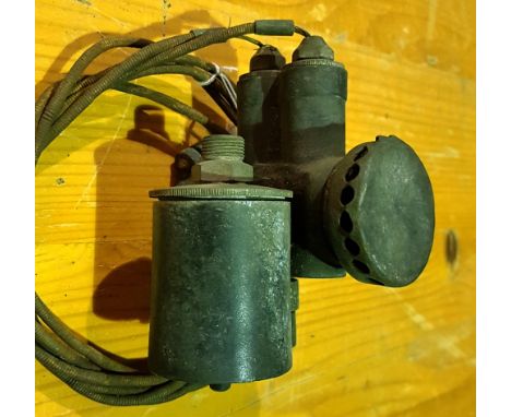 An Everest vintage/veteran carb, number 27531410.