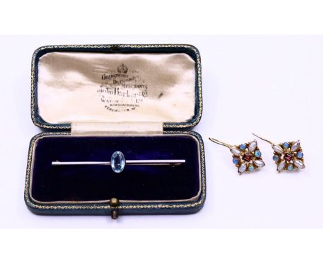 An aquamarine bow brooch set central oval-cut aquamarine together with pair of silver gilt pendant earrings set pearl, opal a