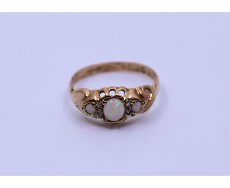 An Opal ring. weight: 1.8g