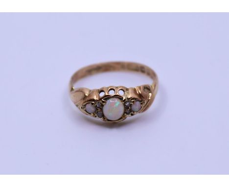 An Opal ring. weight: 1.8g