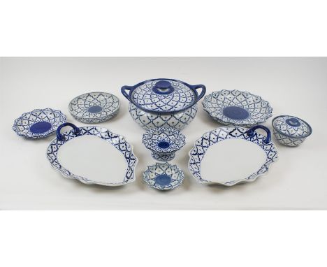 LATE 20TH CENTURY CERAMIC DINING SERVICE, blue and white decoration, including various plates, lidded pots and serving tureen