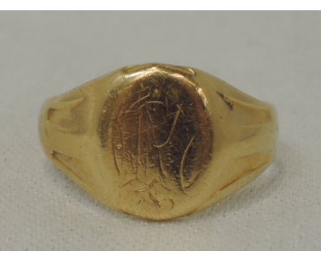 A gents 18ct gold signet ring approx 9.8g &amp; size S