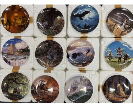 COLLECTOR'S CERAMICS including Wedgwood Danbury Mint 'Lord of the Rings' by Ted Nasmith, 24 pieces, and Bradex World Wildlife