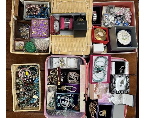 VINTAGE &amp; LATER COSTUME JEWELLERY, paste and stone set bangles, bracelets, earrings, beads, powder compacts, ladies fashi
