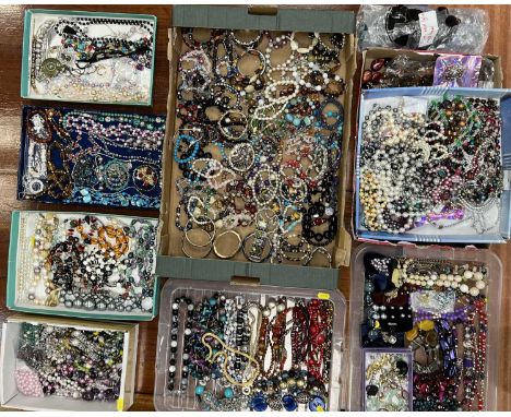 VINTAGE &amp; LATER COSTUME JEWELLERY, large collection of bead, pearl and stone / paste set necklaces, bracelets and other i