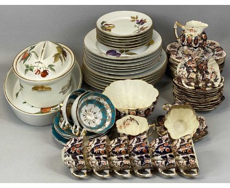 WILEMAN & CO FOLEY CHINA TEA SET approx. 37 x pieces in Imari style pattern, Royal Worcester Evesham part dinner service, inc