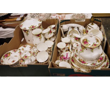 Royal Albert 'Old Country Roses' pattern part dinner and tea service and other wares, 20th century, printed marks, including 