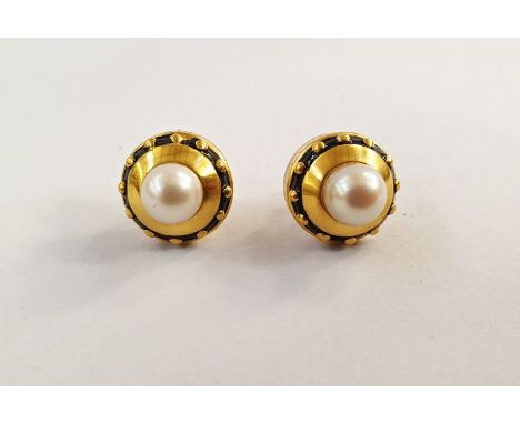 Pair gold-coloured, black enamel and pearl stud earringsCondition Reportthe total weight is&nbsp; approx 5.4g. Please see add