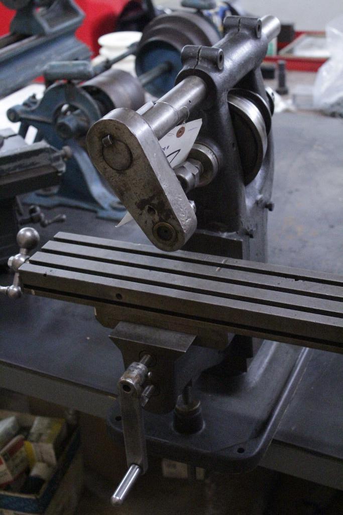 Vintage bench top horizontal milling machine 17.75" x 4" table. Overall height 20"