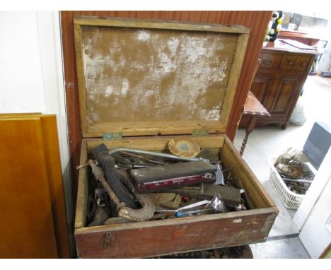 Various old woodworking tools to include planes and clamps 