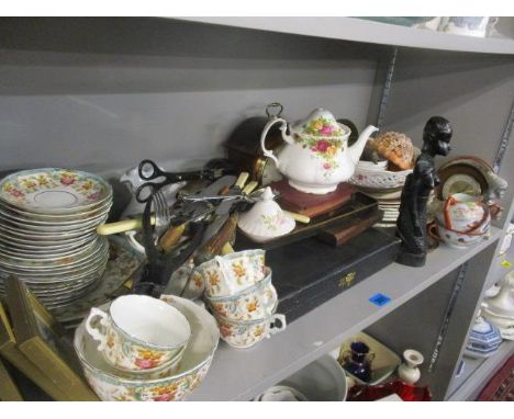 A mixed lot to include a Worcester Kay & Co part tea service, a Dresden dish, cutlery and other items 