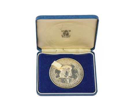 'Royal College of Arms Quincentenary 1484-1984' Commemorative Silver Medal, 63mm, 150g (5oz) sterling silver; obv. portrait o