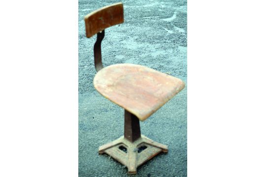 Singer Sewing Machine Chair 31ins Tall At Rear Backrest
