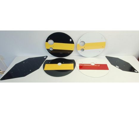 Two railway ground enamel discs, two target ground discs and two lozenge railway signs (6) 