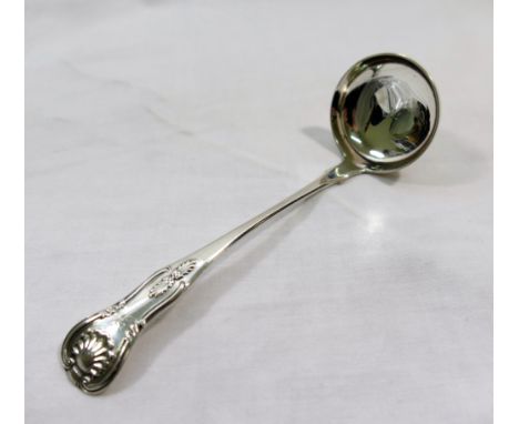 An early Victorian Scottish silver kings pattern toddy ladle, Edinburgh 1851, 15cm long, 1.07ozt, 33.4g CONDITION REPORT: If 