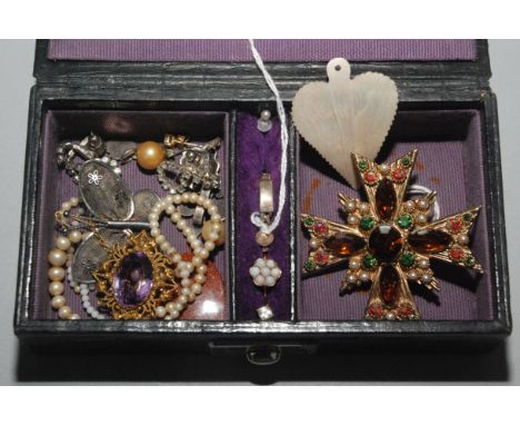 A 9ct gold, opal, flowerhead cluster and a little other jewellery in a small jewel box.