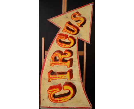 A wooden circus sign in the shape of an arrow, the overall length is 120cm.