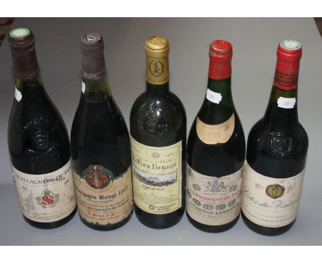 Five bottle of wine, to include Bourgogne Rouge 1977, La Cour Pavillion Bordeaux Recolte 1989, Chateauneuf Du Pape Chauvot-La