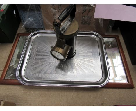 An inspection lamp, B.R. tray and B.R. (S) mirror
