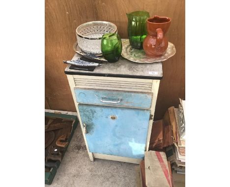 A VINTAGE CUPBOARD WITH UPPER DRAWER AND LOWER DOOR AND CONTENTS TO INCLUDE VASES, EPNS ETC 