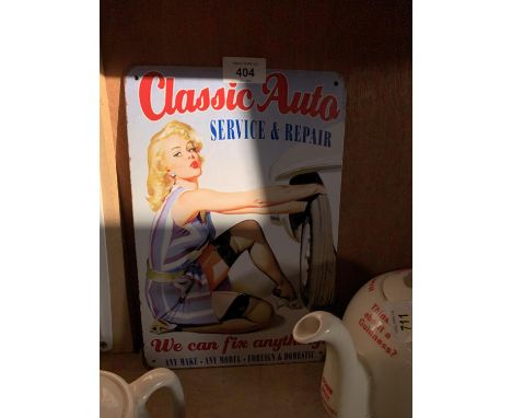 A CLASSIC AUTO VINTAGE STYLE METAL SIGN 