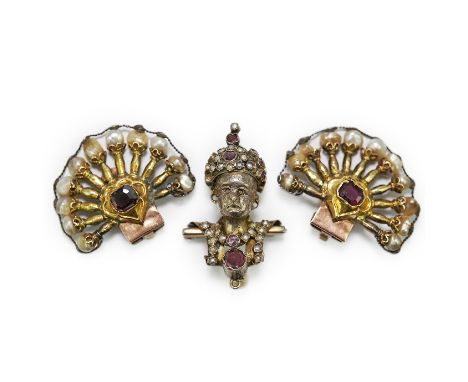 A pair of Indian ruby and baroque pearl set  fan shaped ear clips, 42mm and a garnet and seed pearl set turbaned head brooch,