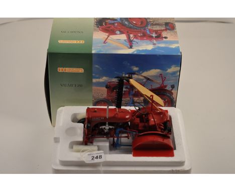 UNIVERSAL HOBBIES MODEL 2621U VALMET 20 SCALE 1:16 BOXED